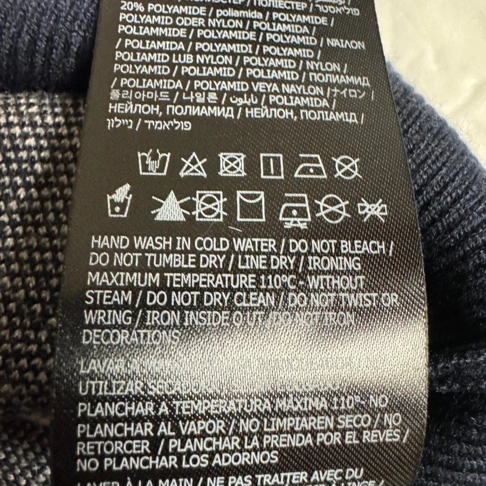 GUESS Los Angeles Mens Bruno Logo‎ Sweater, Est. 1981, Crew Neck, Knit